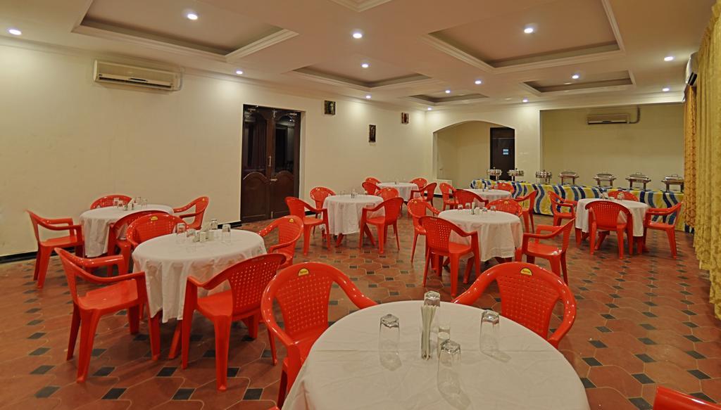 Royal Club Chennai Exterior photo